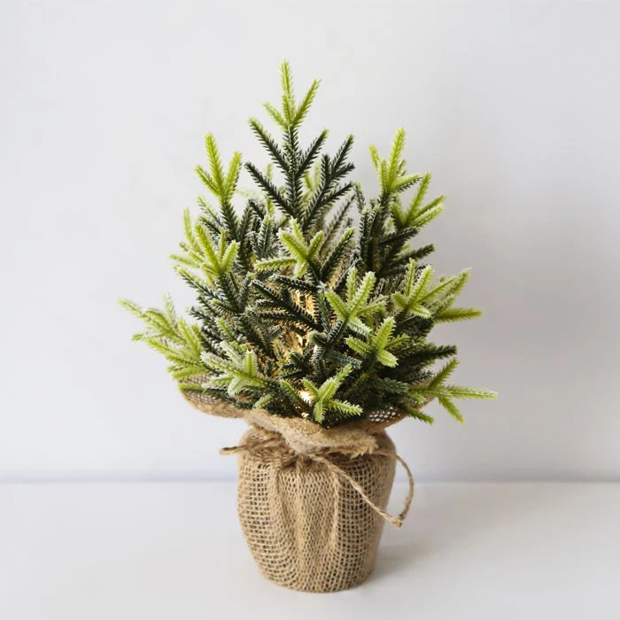 Evergreen Tree galda lampas